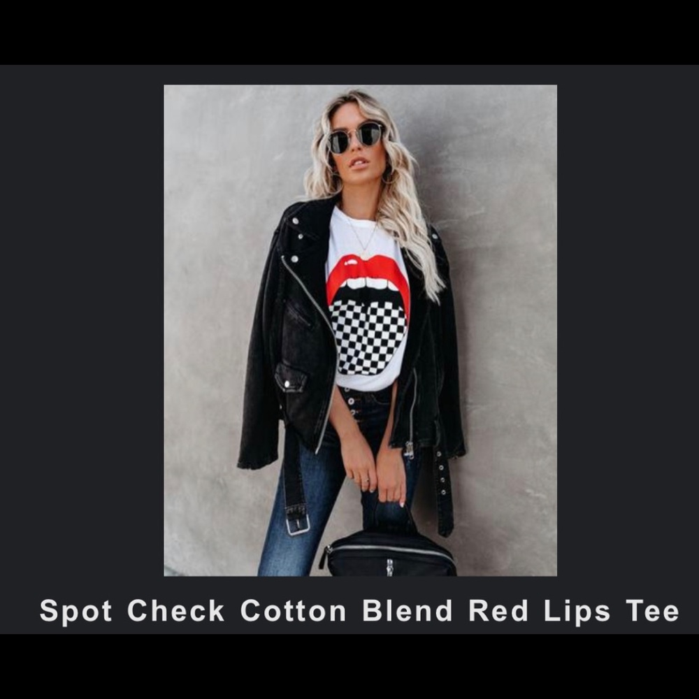 Vici Lips Checkered Tee NWOT